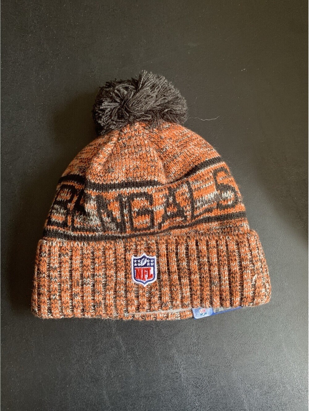 New Era Cincinnati Bengals NFL Sideline Collection Knit Beanie Hat Pom NWT.